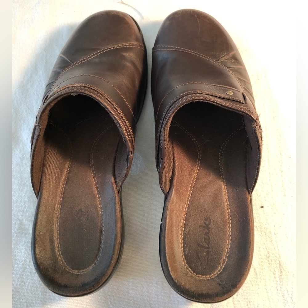 Women’s Brown Clark’s Slip into Clogs size 8M